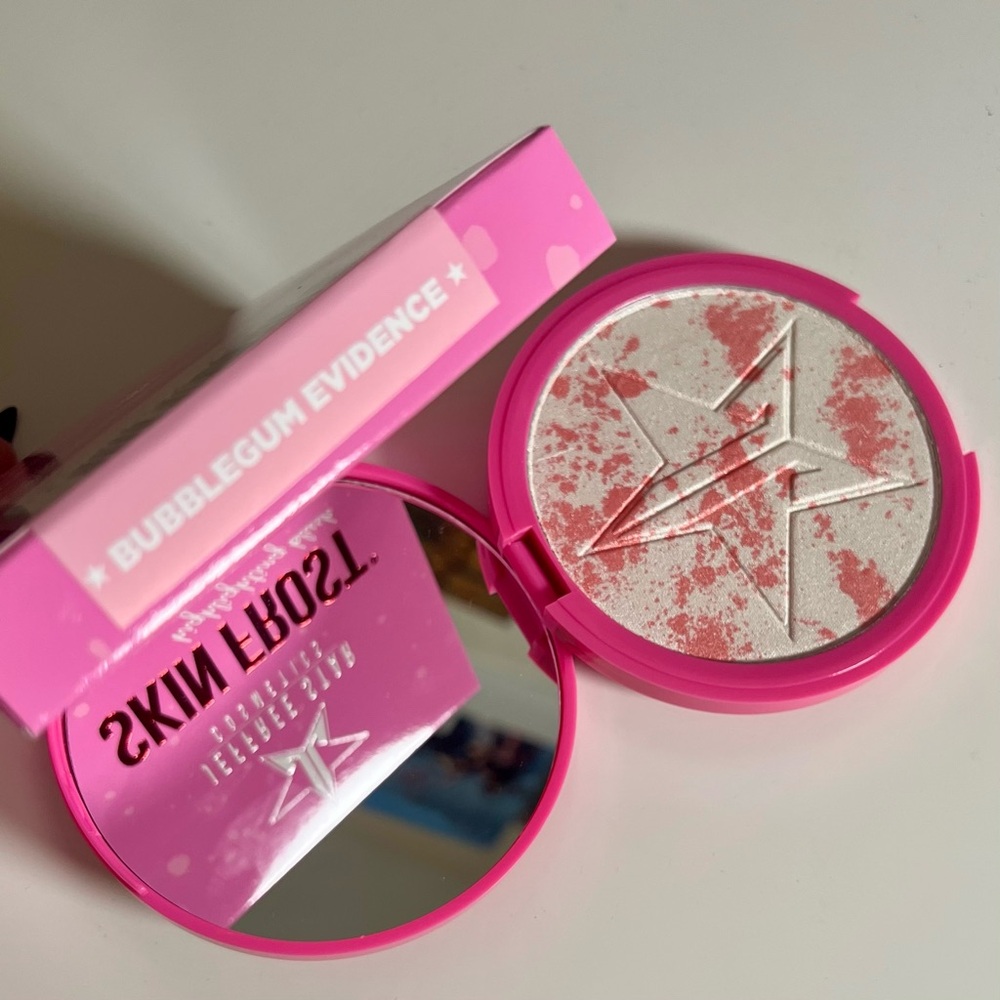 SOLD! Jeffree Star 2025 Skin Frost Highlighting Blush BUBBLEGUM EVIDENCE